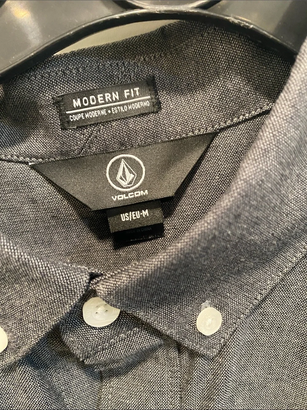 Volcom Modern Fit grey button down -M